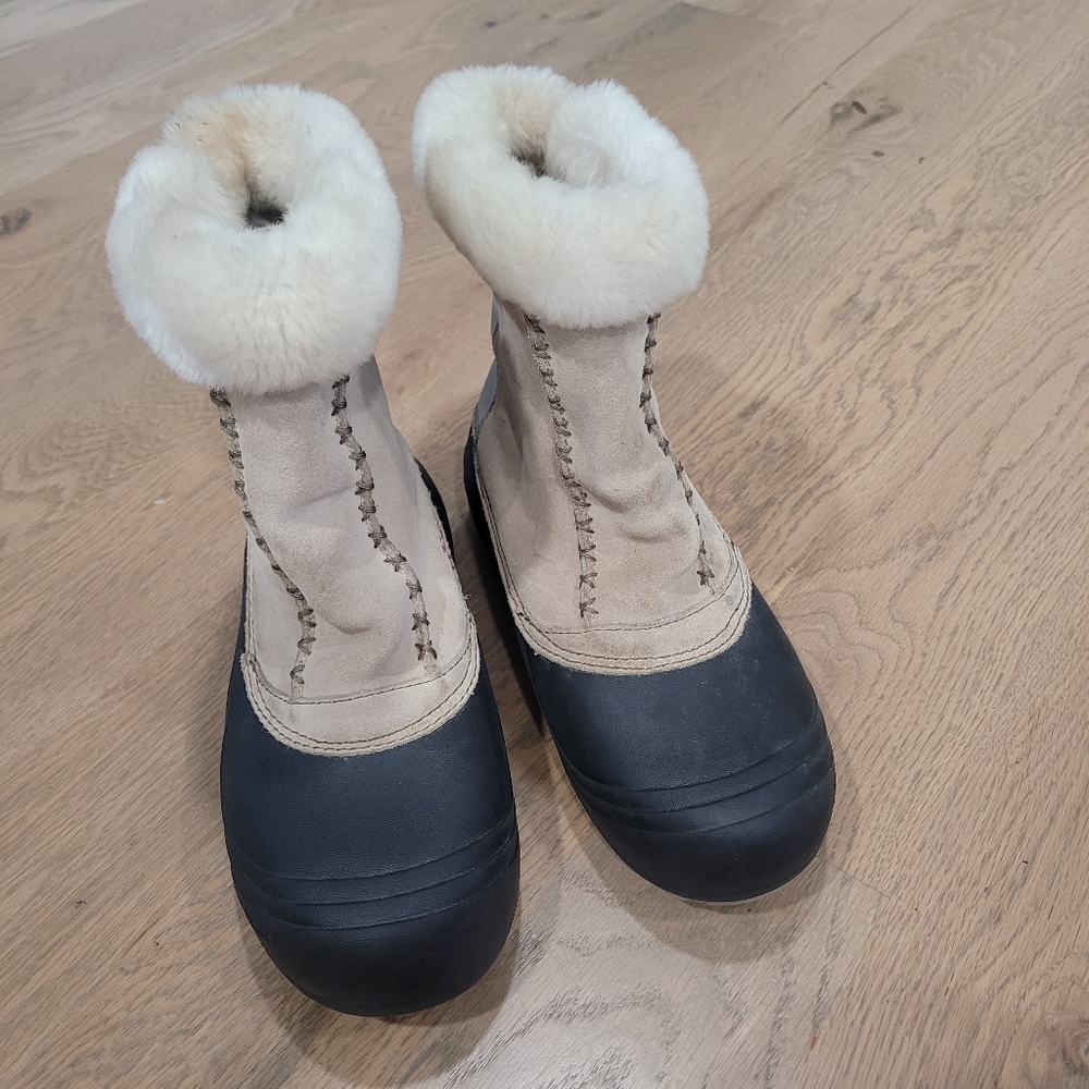 Columbia Beige Tan Shearling-Trim Winter Rain Boots